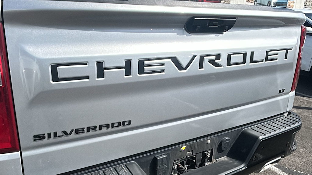 Thumbnail: 2022 Chevrolet Silverado 1500 - 13
