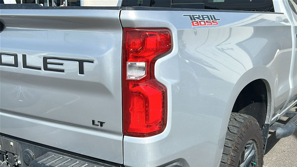 Thumbnail: 2022 Chevrolet Silverado 1500 - 15