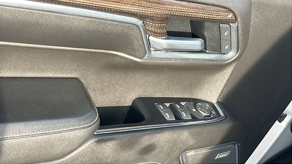 Thumbnail: 2022 Chevrolet Silverado 1500 - 26
