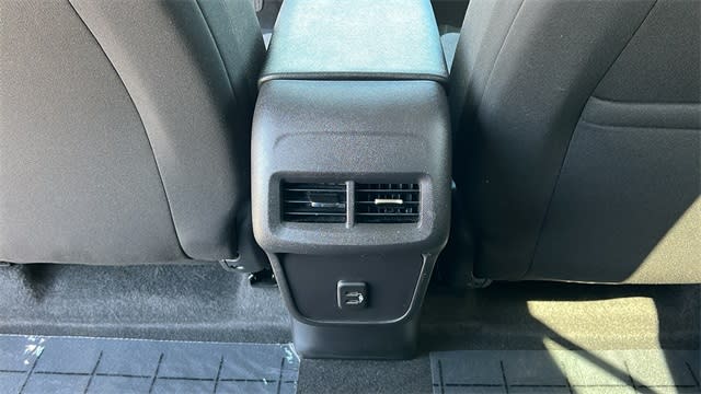 2024 Chevrolet Equinox LT 31