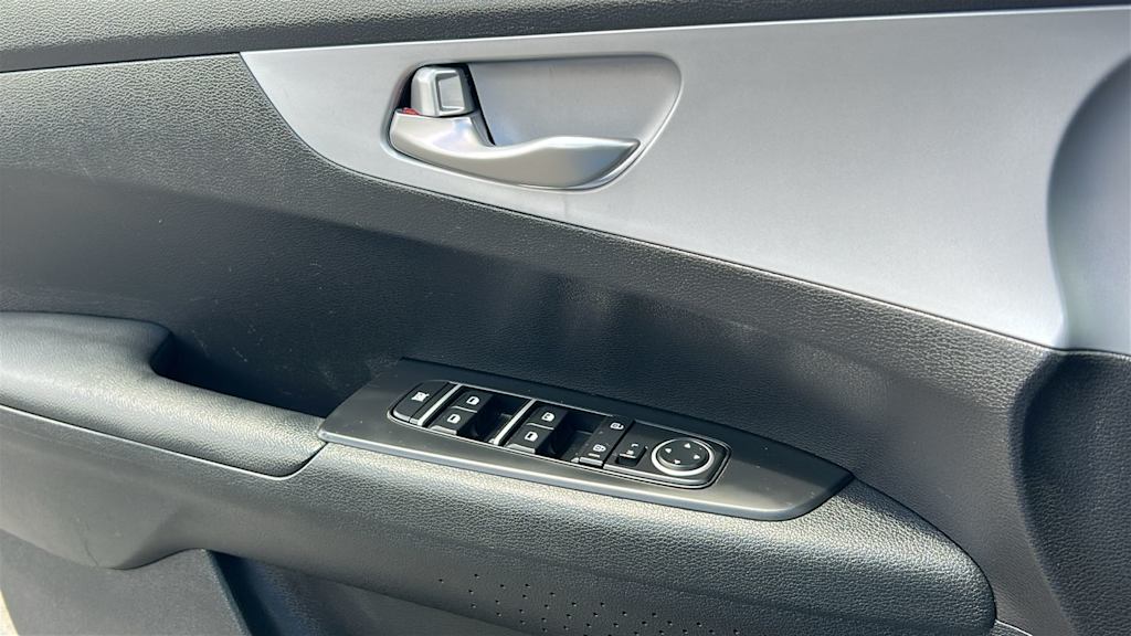 Thumbnail: 2024 Kia Forte - 28