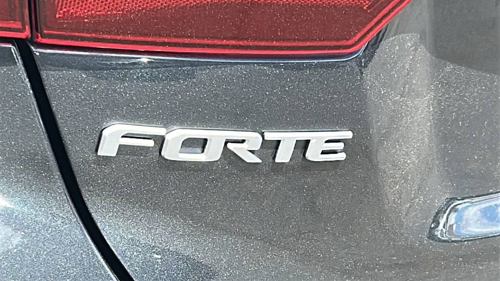 Thumbnail: 2024 Kia Forte - 7
