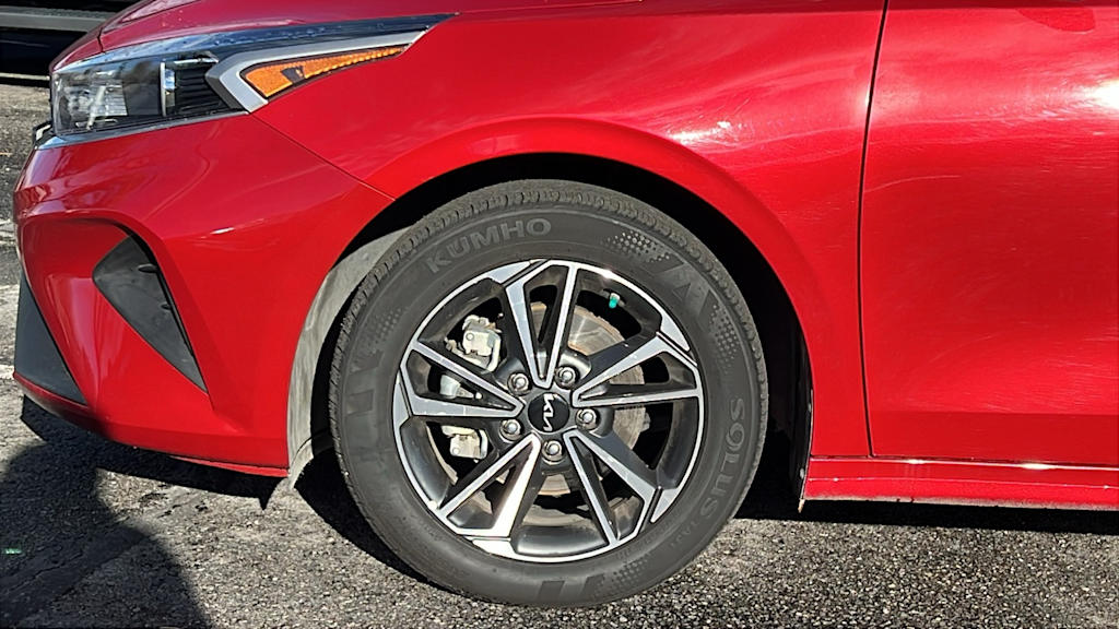 Thumbnail: 2023 Kia Forte - 8