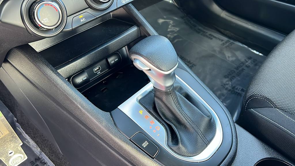 Thumbnail: 2023 Kia Forte - 15