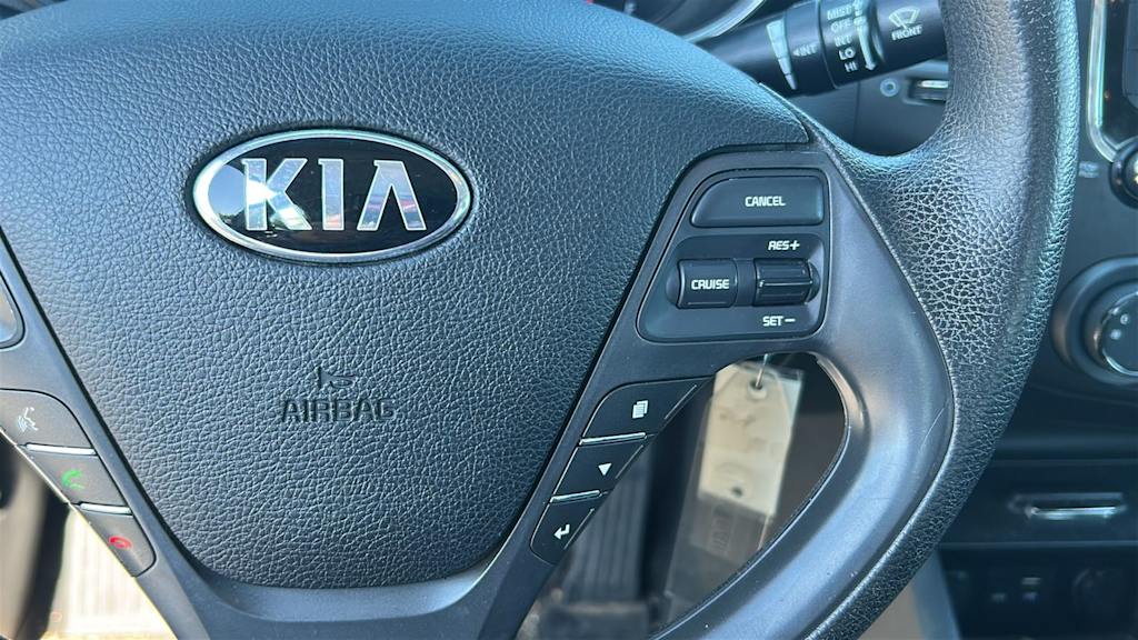 Thumbnail: 2017 Kia Forte - 20