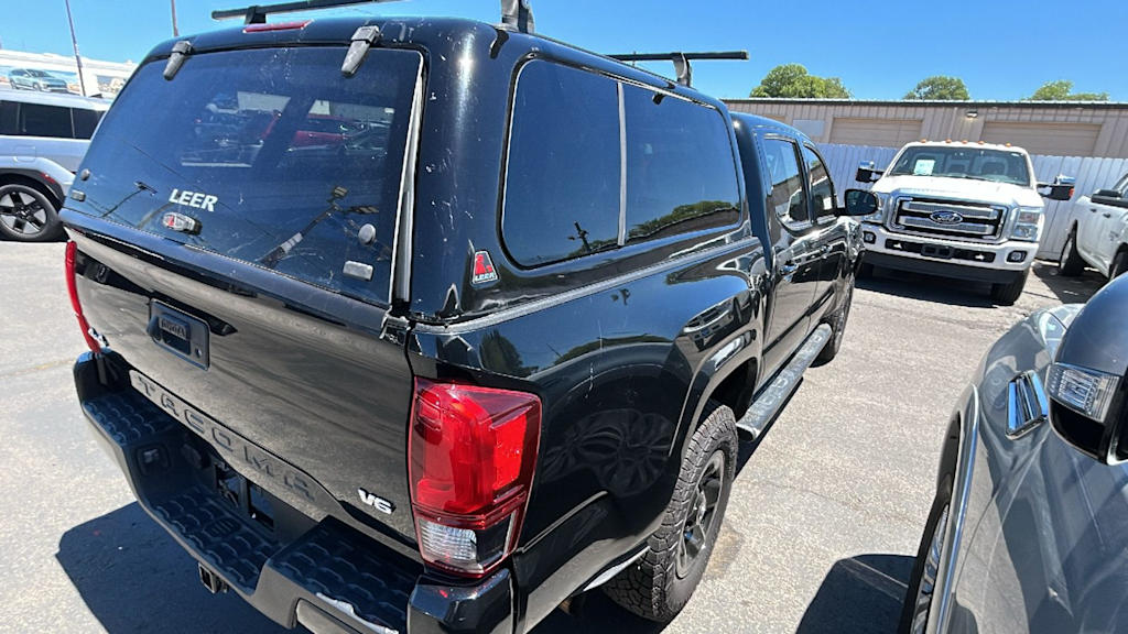 Thumbnail: 2020 Toyota Tacoma - 15
