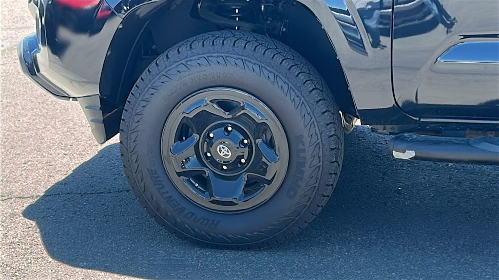 Thumbnail: 2020 Toyota Tacoma - 7