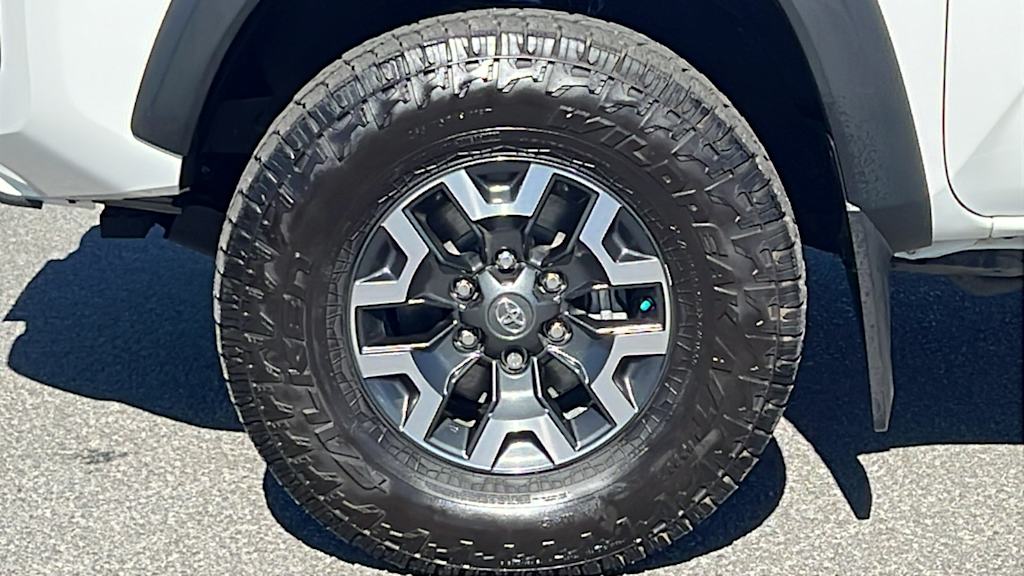 Thumbnail: 2021 Toyota Tacoma - 8