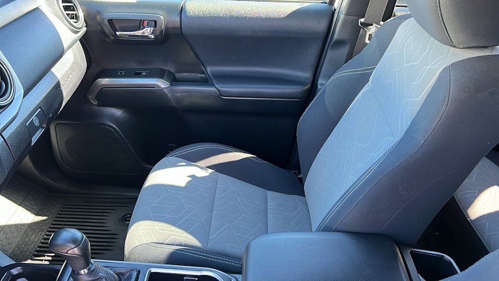 Thumbnail: 2021 Toyota Tacoma - 11