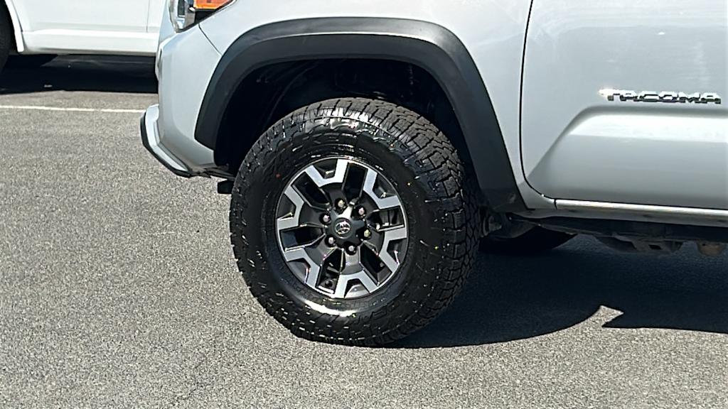 Thumbnail: 2021 Toyota Tacoma - 7