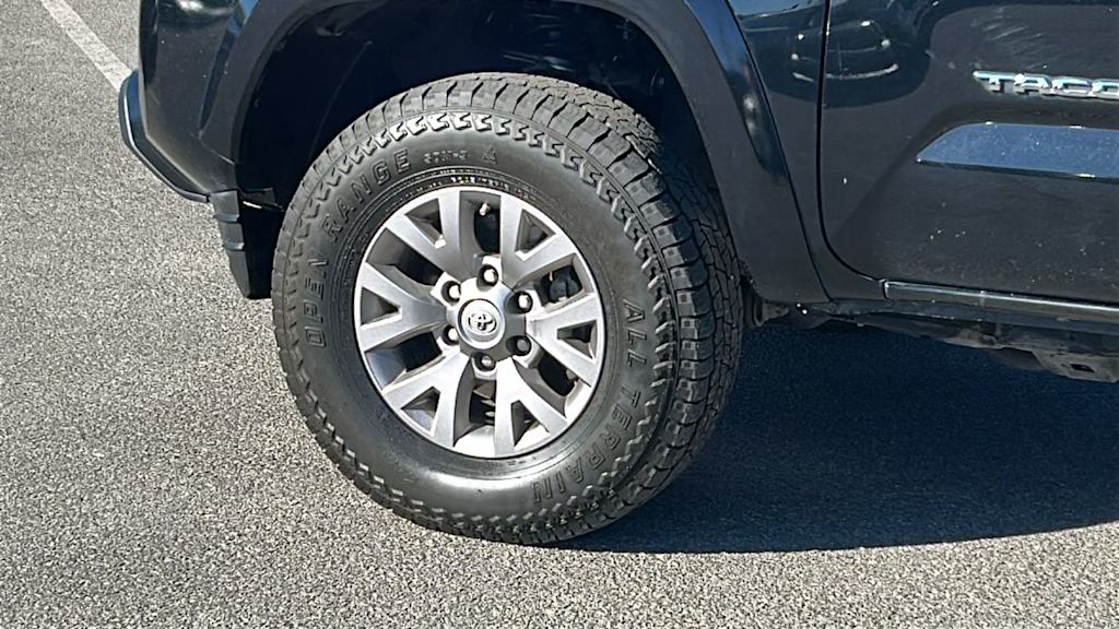 Thumbnail: 2019 Toyota Tacoma - 7