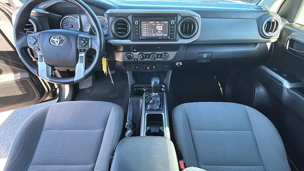 Thumbnail: 2019 Toyota Tacoma - 12