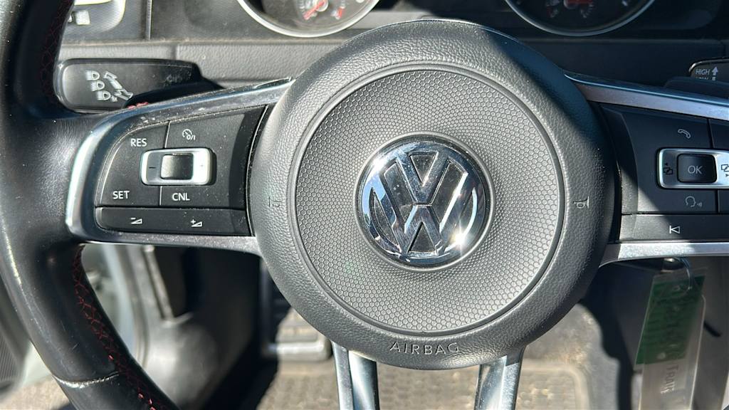 Thumbnail: 2017 Volkswagen Golf - 19