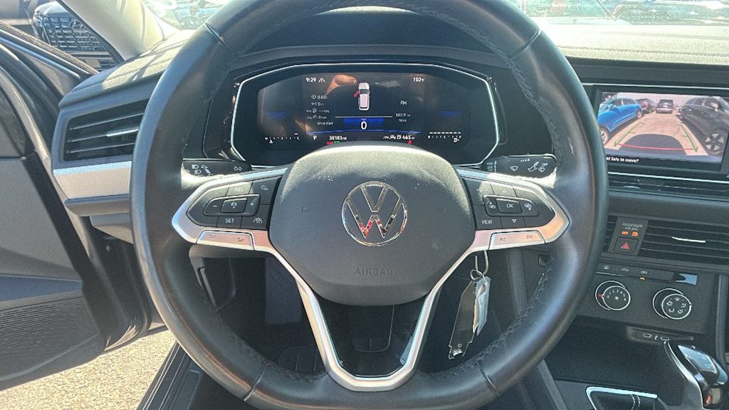 Thumbnail: 2024 Volkswagen Jetta - 9