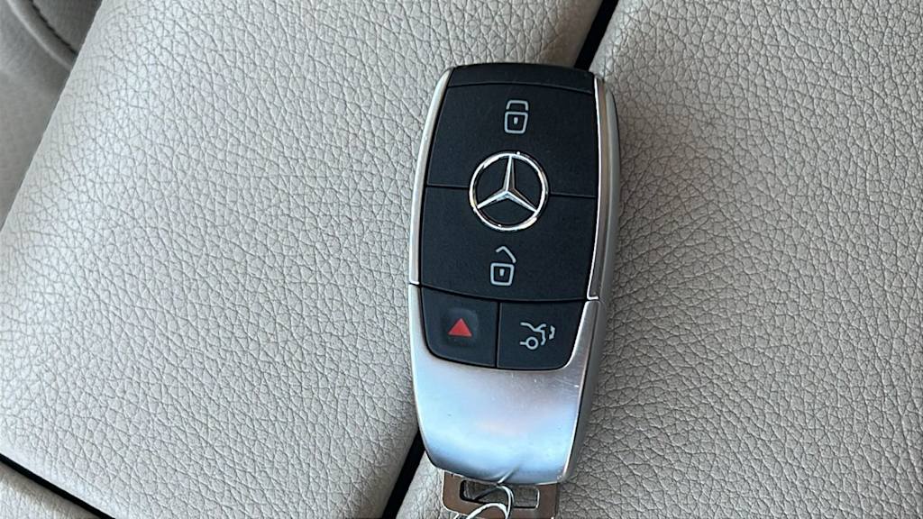 Thumbnail: 2020 Mercedes-Benz GLE - 16