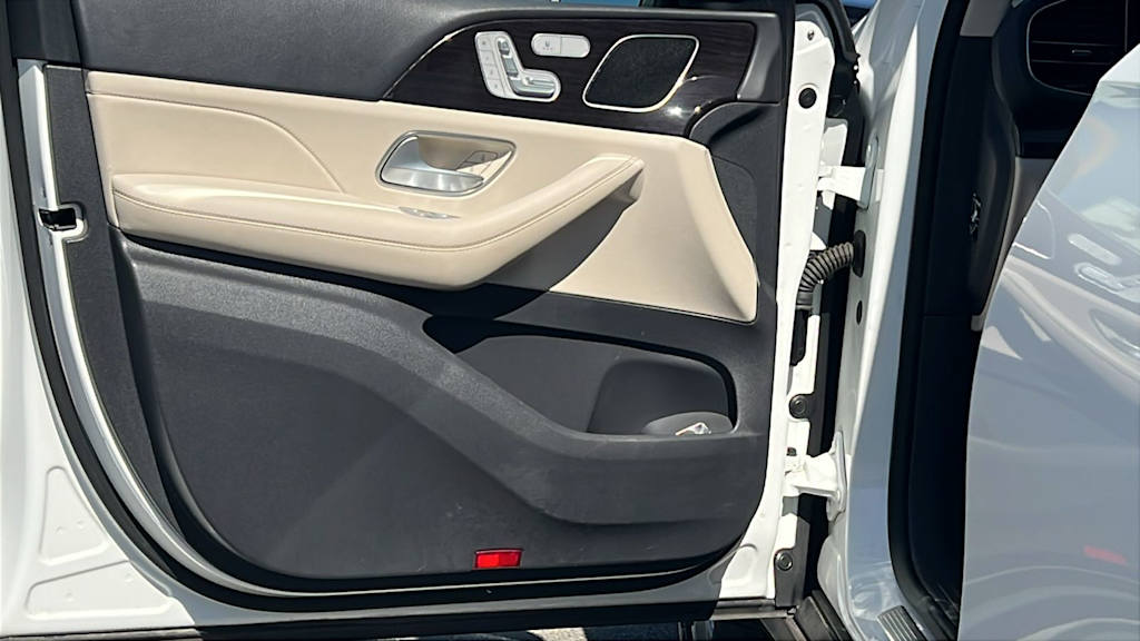 Thumbnail: 2020 Mercedes-Benz GLE - 29