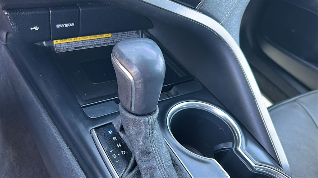 Thumbnail: 2020 Toyota Camry - 15