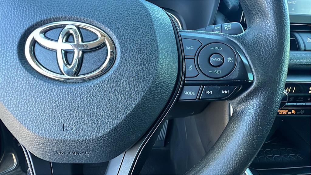 Thumbnail: 2020 Toyota RAV4 - 27