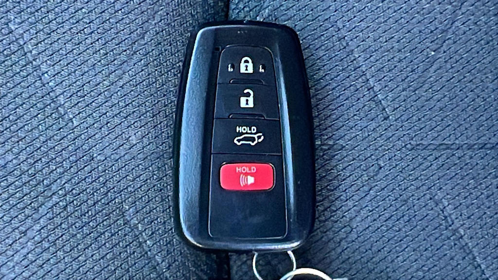 Thumbnail: 2020 Toyota RAV4 - 18