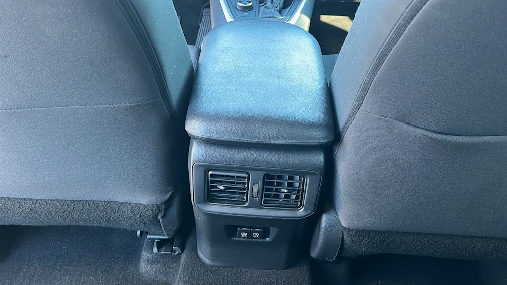 Thumbnail: 2020 Toyota RAV4 - 30