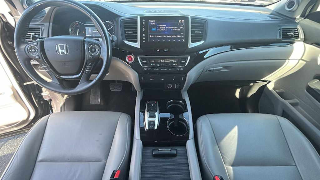Thumbnail: 2017 Honda Pilot - 12