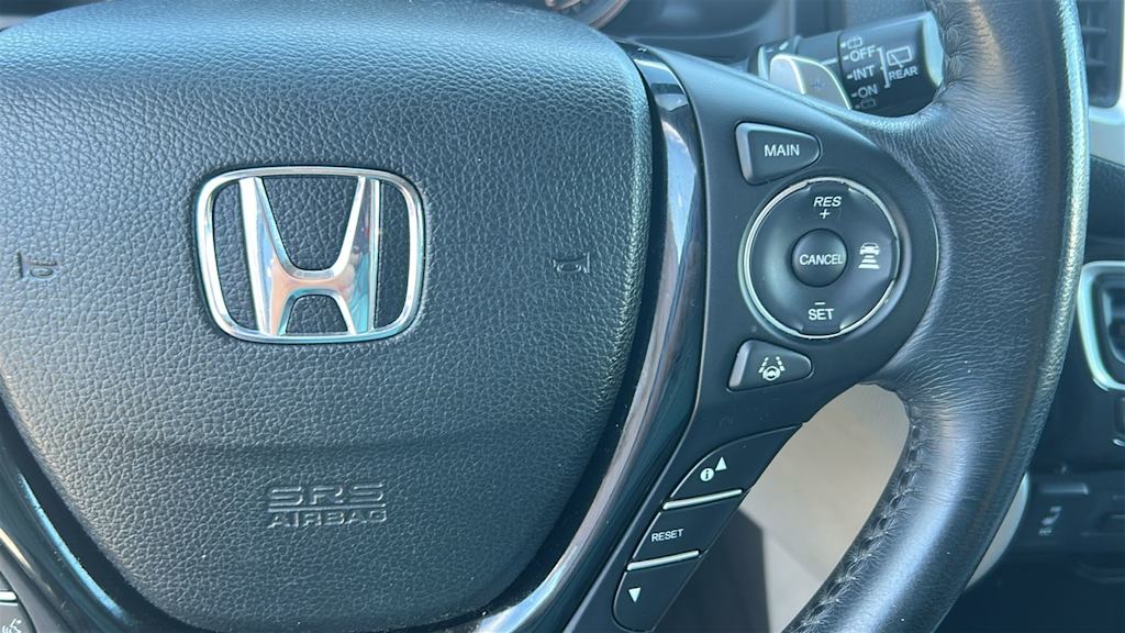 Thumbnail: 2017 Honda Pilot - 27