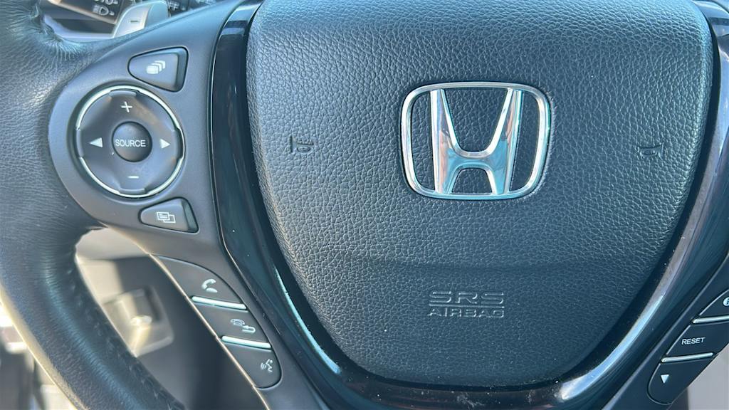 Thumbnail: 2017 Honda Pilot - 26