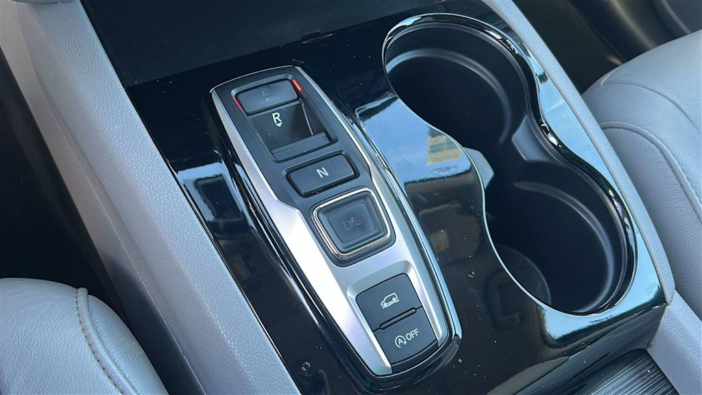 Thumbnail: 2017 Honda Pilot - 14