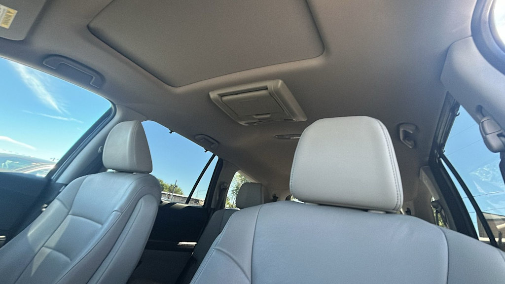 Thumbnail: 2017 Honda Pilot - 22