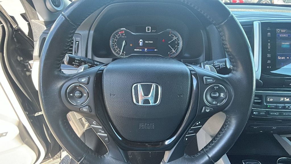 Thumbnail: 2017 Honda Pilot - 9