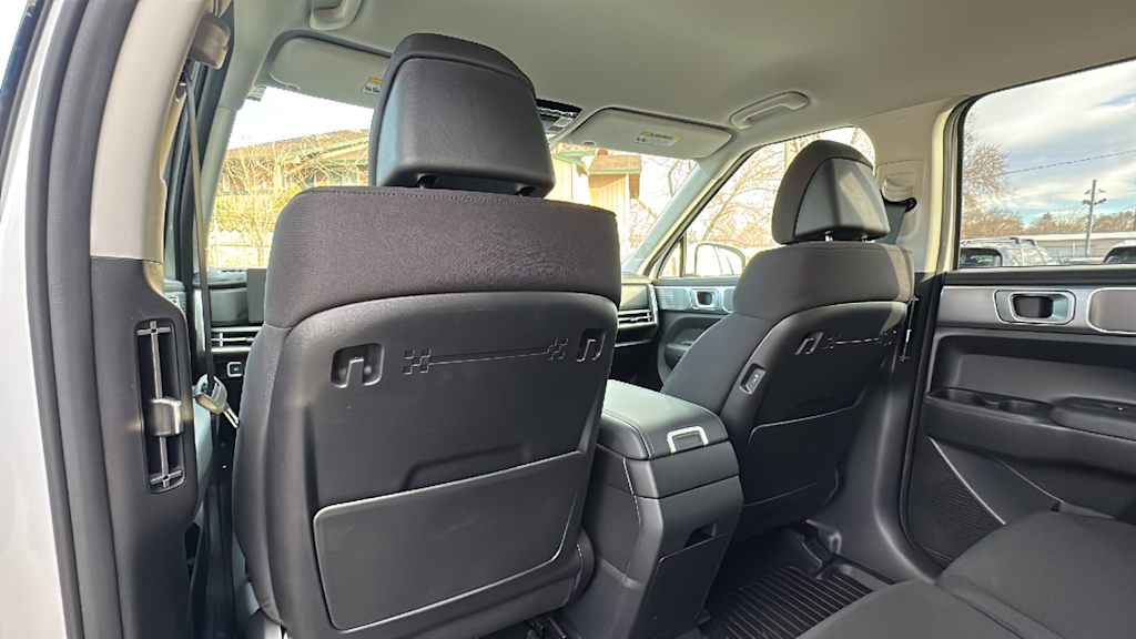 2025 Hyundai Santa Fe SE 11