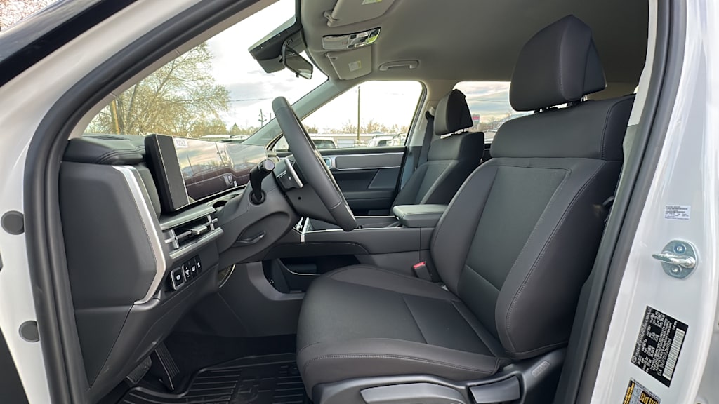 2025 Hyundai Santa Fe SE 9