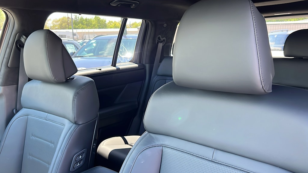 Thumbnail: 2025 Hyundai Santa Fe - 10