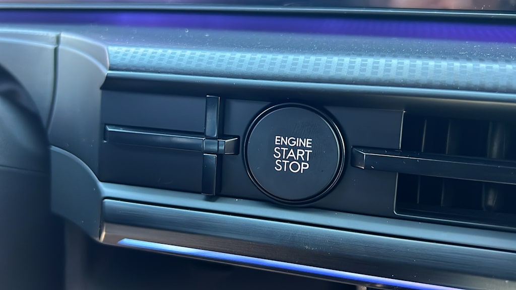 Thumbnail: 2025 Hyundai Santa Fe - 23