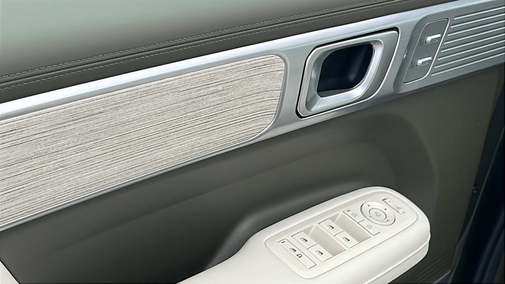 Thumbnail: 2025 Hyundai Santa Fe - 28