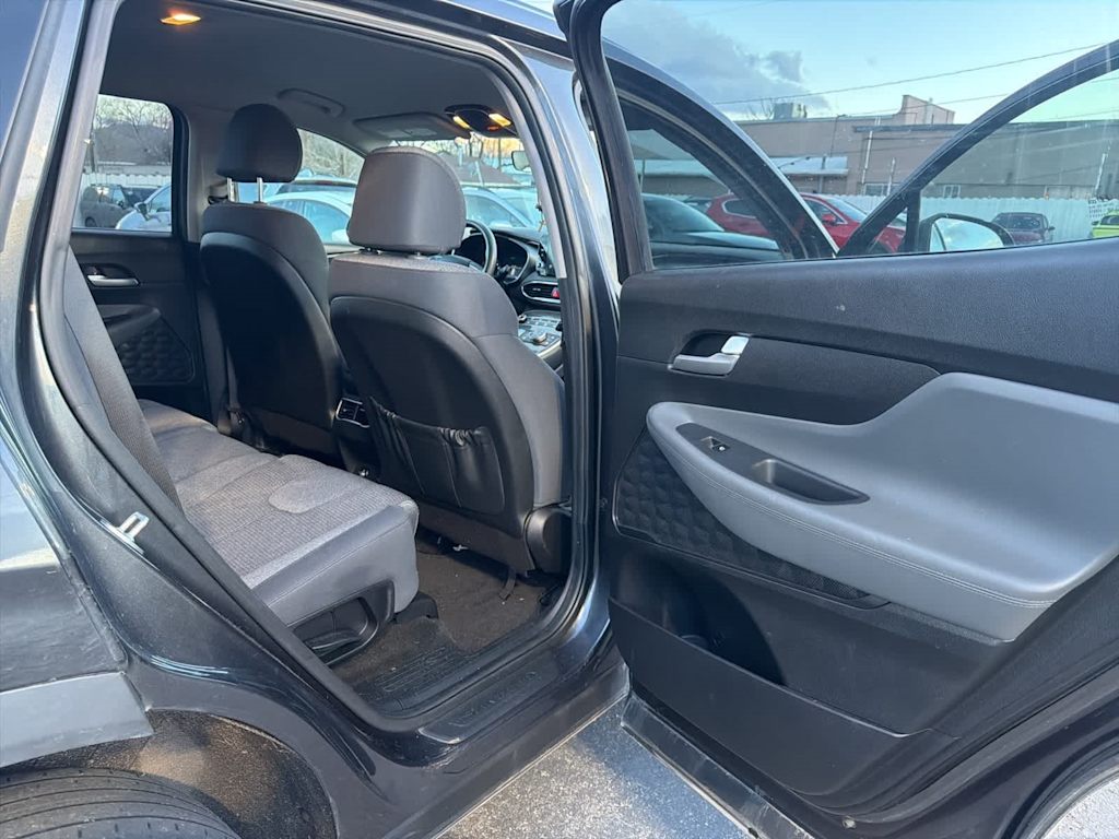 Thumbnail: 2022 Hyundai Santa Fe - 16