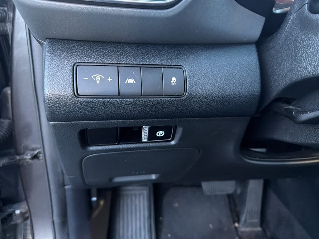 Thumbnail: 2022 Hyundai Santa Fe - 21