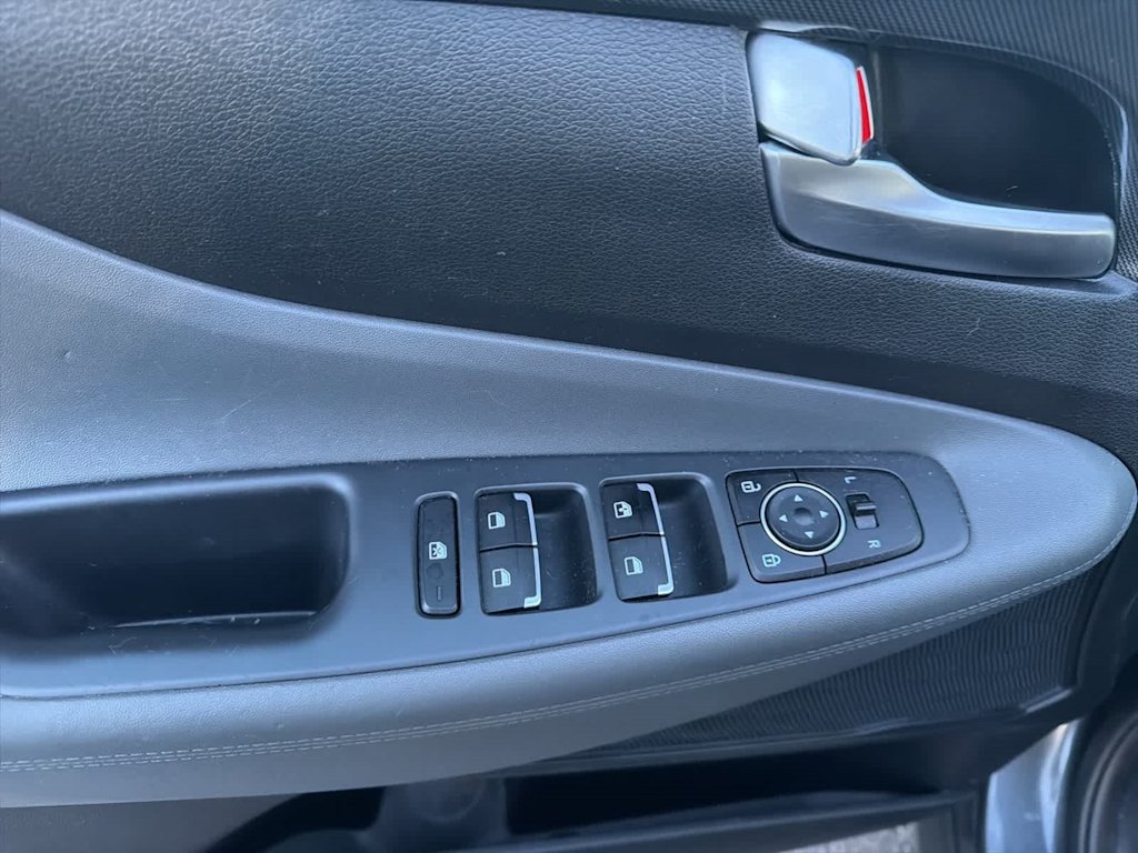 Thumbnail: 2022 Hyundai Santa Fe - 19