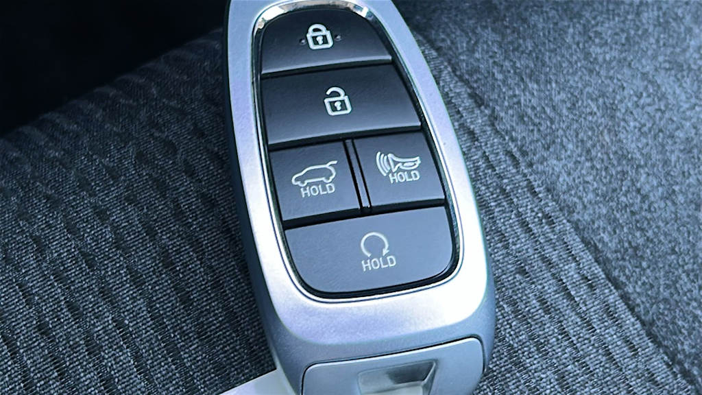 Thumbnail: 2023 Hyundai Santa Fe - 17