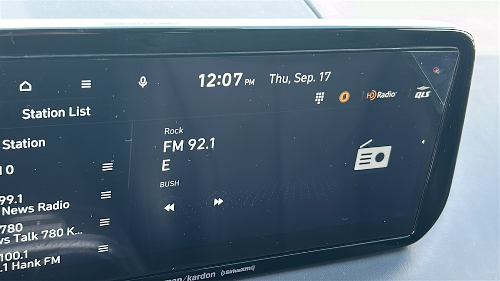 Thumbnail: 2023 Hyundai Santa Fe - 13