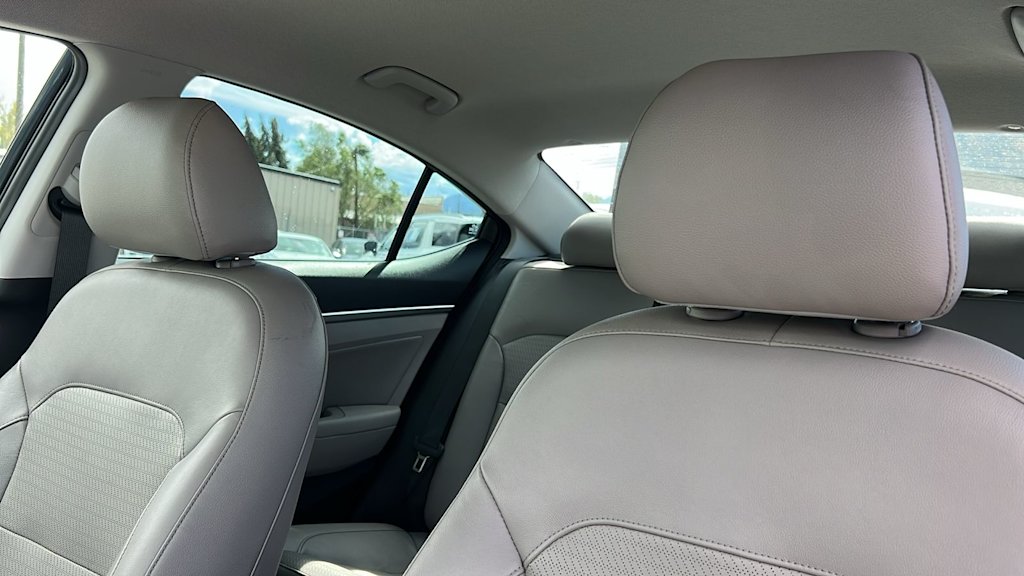 Thumbnail: 2019 Hyundai Elantra - 9