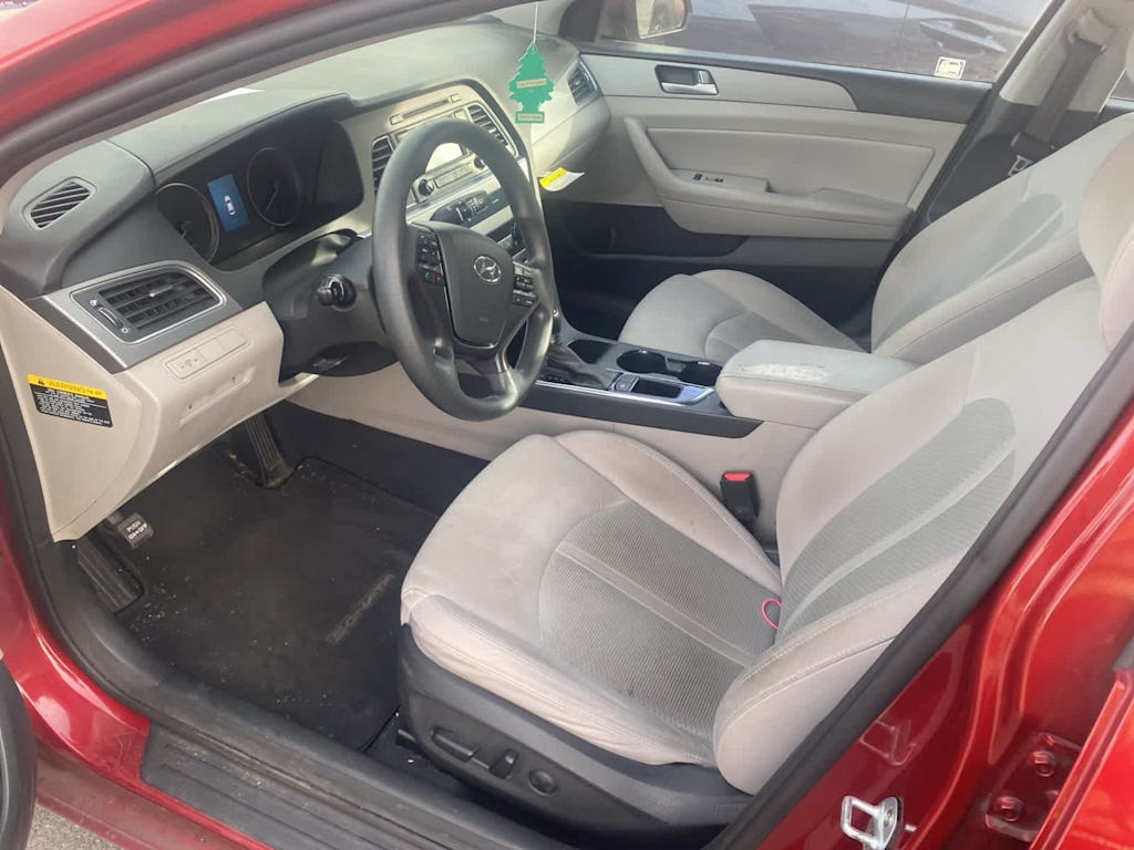 Thumbnail: 2015 Hyundai Sonata - 9