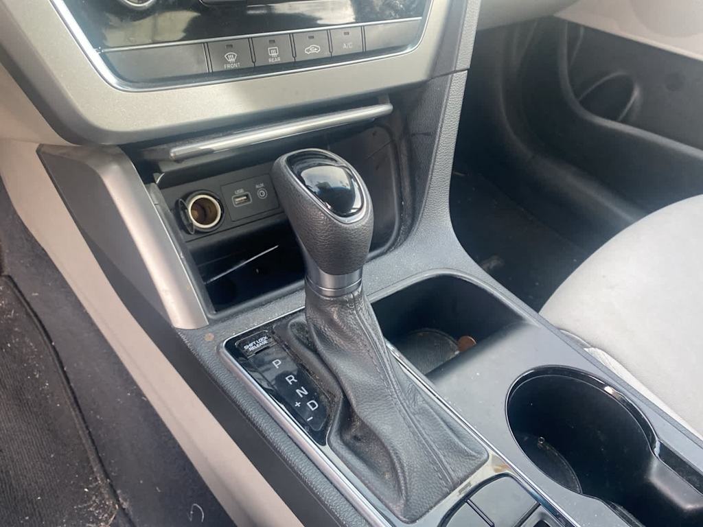 Thumbnail: 2015 Hyundai Sonata - 12