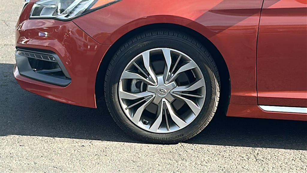 Thumbnail: 2015 Hyundai Sonata - 7