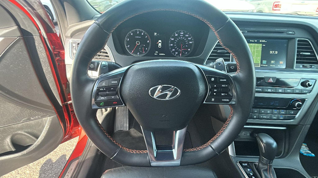 Thumbnail: 2015 Hyundai Sonata - 8