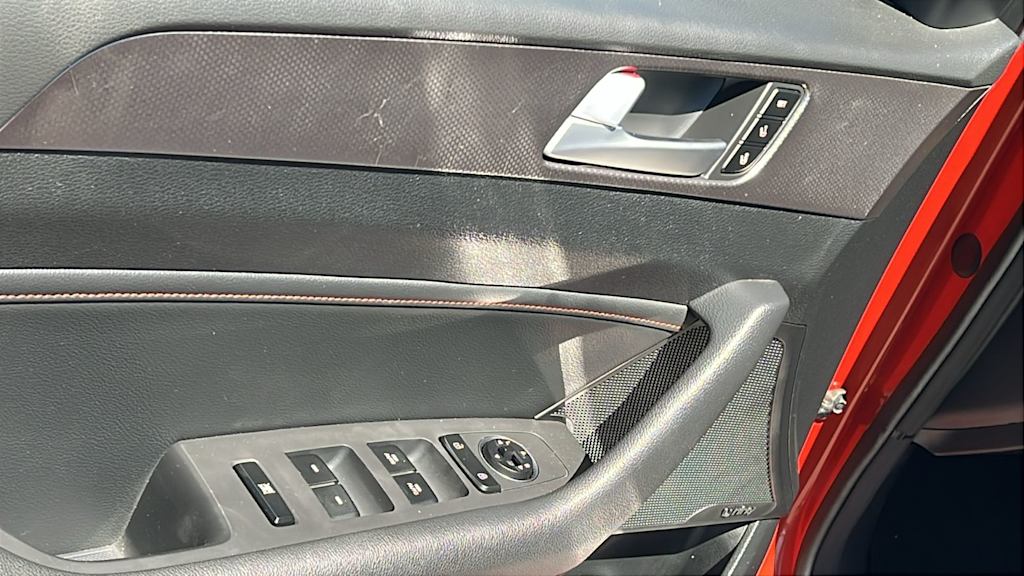 Thumbnail: 2015 Hyundai Sonata - 28