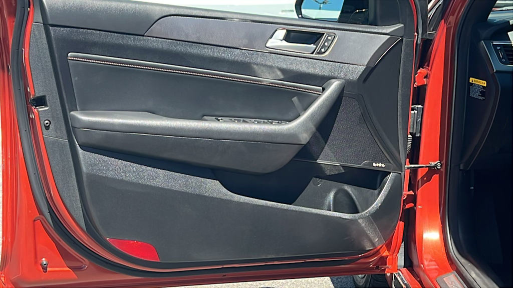 Thumbnail: 2015 Hyundai Sonata - 29