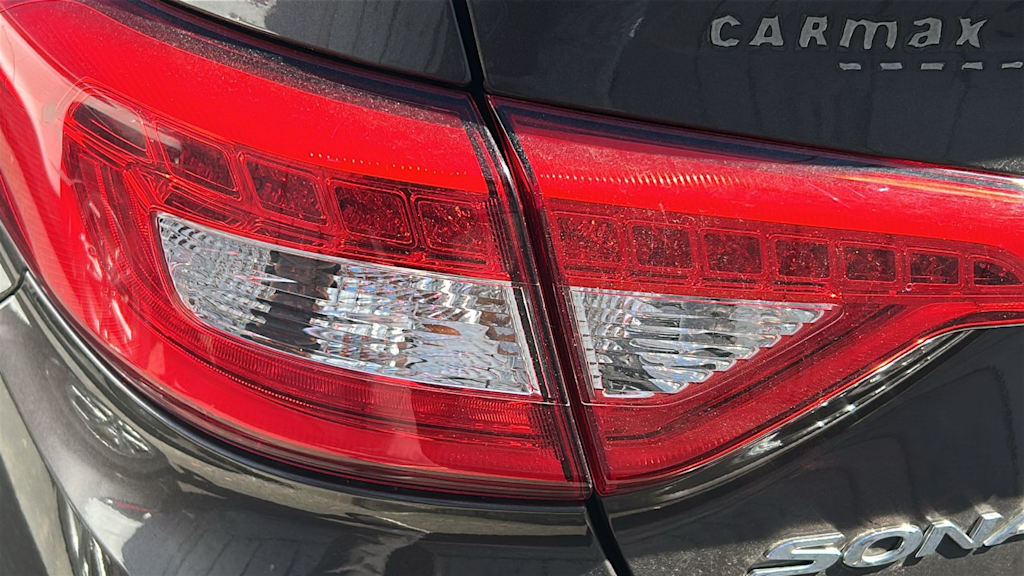Thumbnail: 2016 Hyundai Sonata - 15