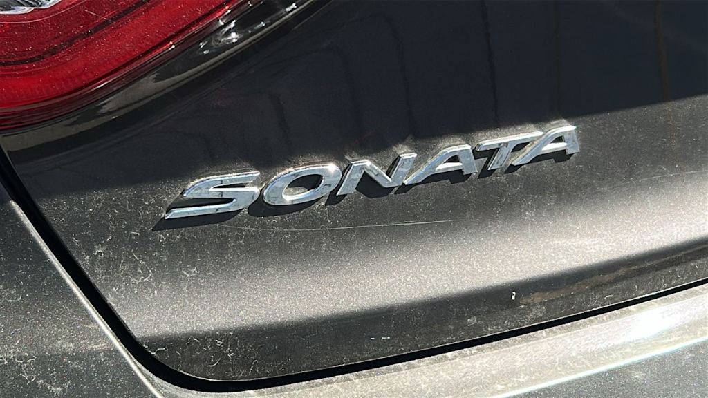Thumbnail: 2016 Hyundai Sonata - 14