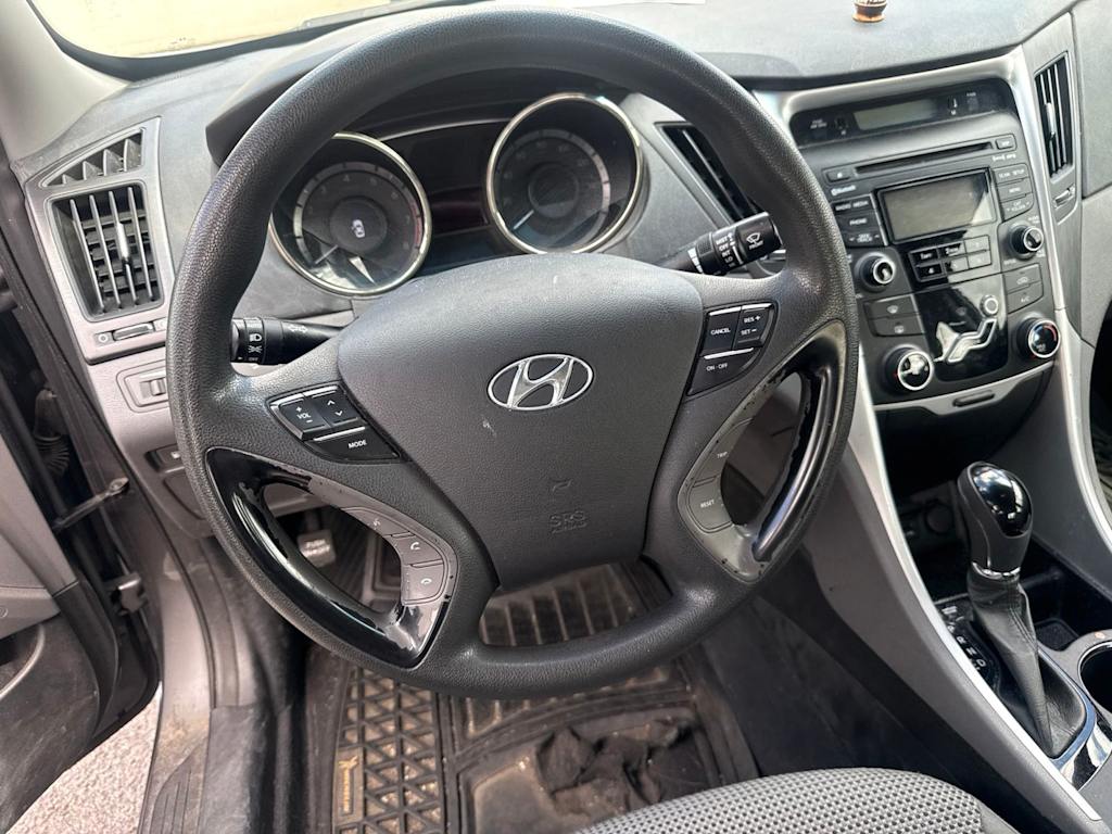 Thumbnail: 2012 Hyundai Sonata - 2